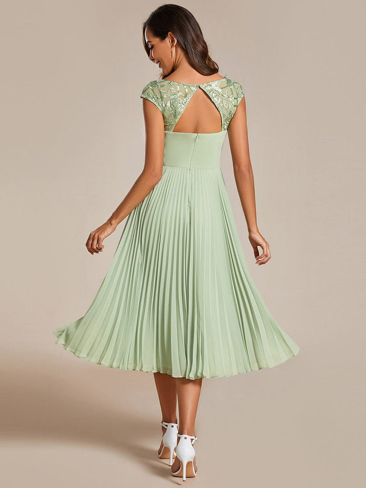 Cap Sleeves Chiffon A-Line Wedding Guest Dress with Pleats and Round Neckline