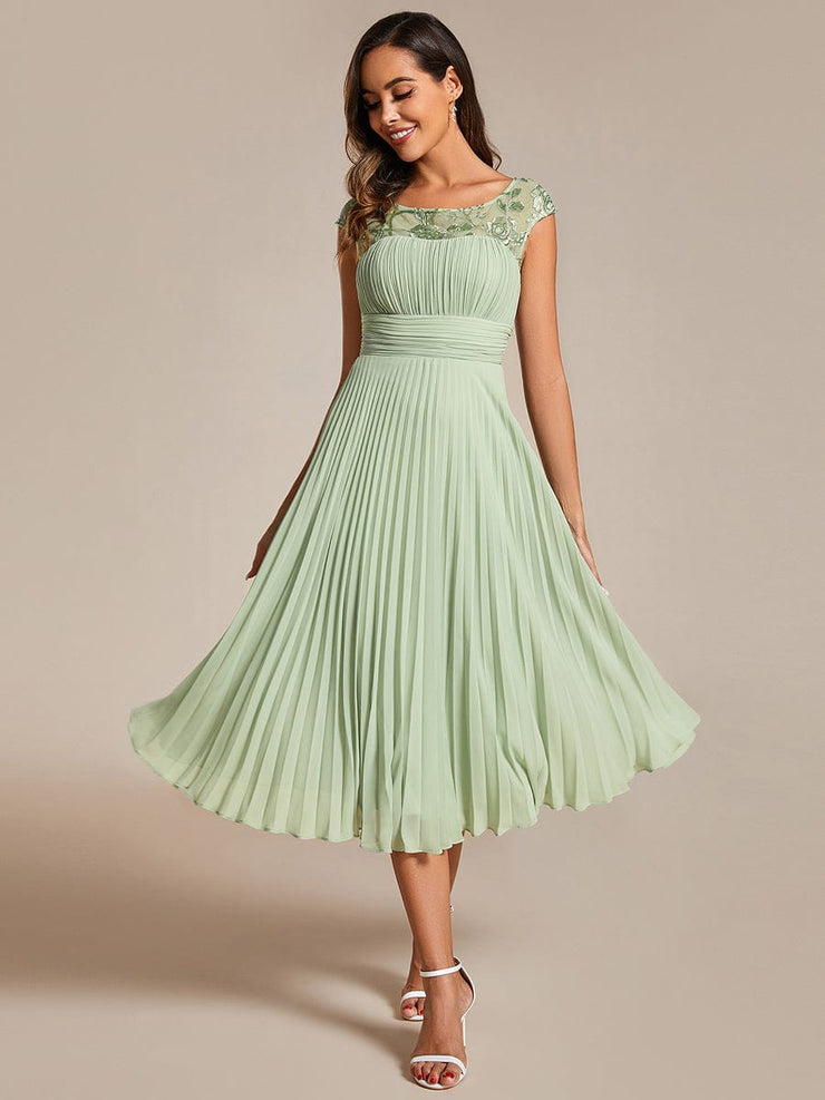 Cap Sleeves Chiffon A-Line Wedding Guest Dress with Pleats and Round Neckline