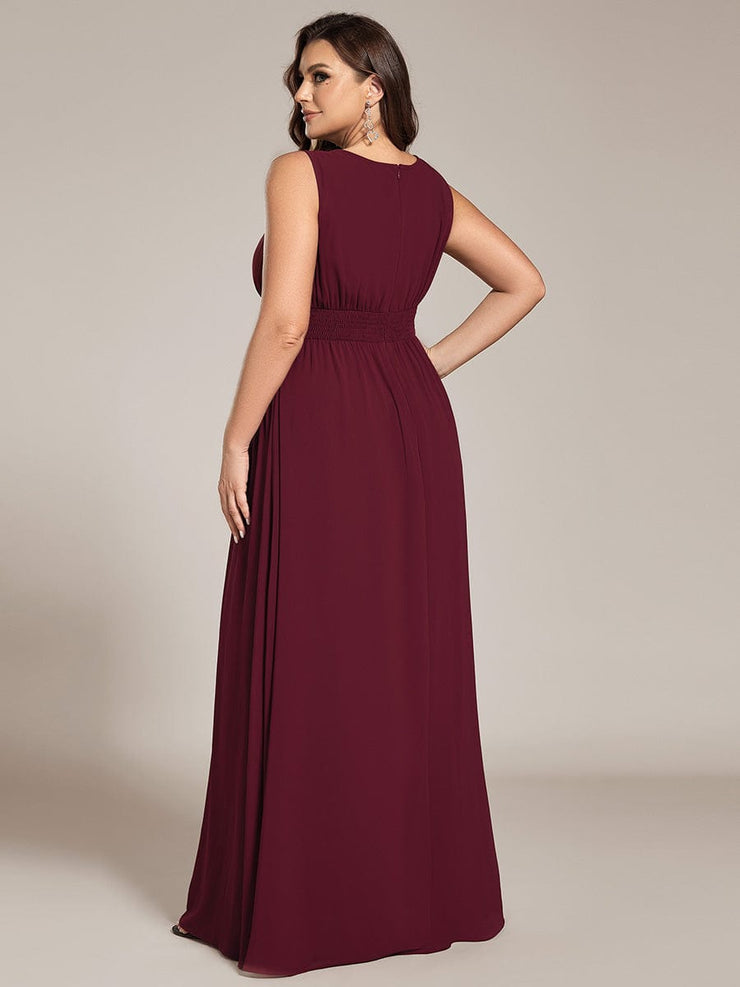 Plus Size A-Line Sleeveless Chiffon Round Neckline Bridesmaid Dress with Pleats