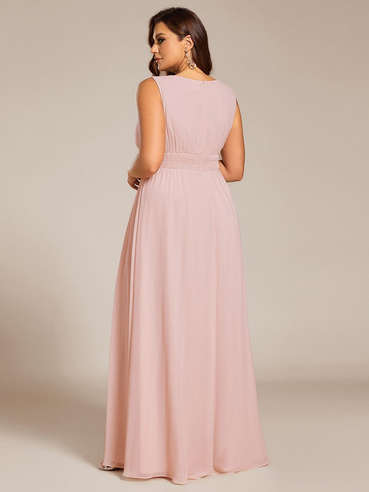 Plus Size A-Line Sleeveless Chiffon Round Neckline Bridesmaid Dress with Pleats