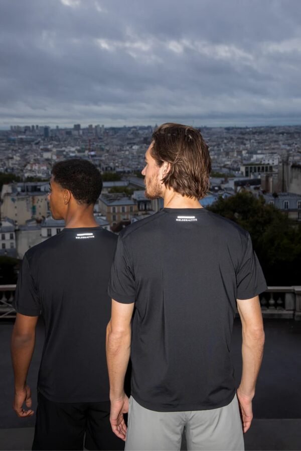 active tee black