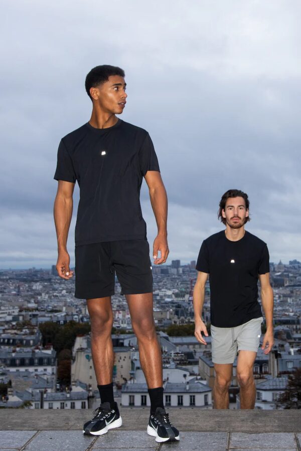 active tee black